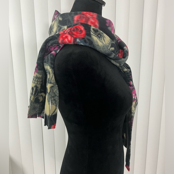 Handmade Skull Rose Spider Goth Print Anti-Pill Fleece Scarf Black Red Purple - Picture 6 of 10